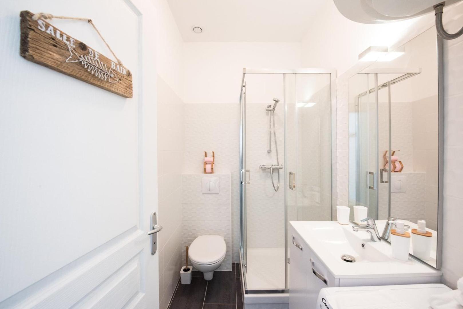 Apartament Le Hirvi - Cocon Zen Et Epure A 10Min Vieux Lyon Zewnętrze zdjęcie